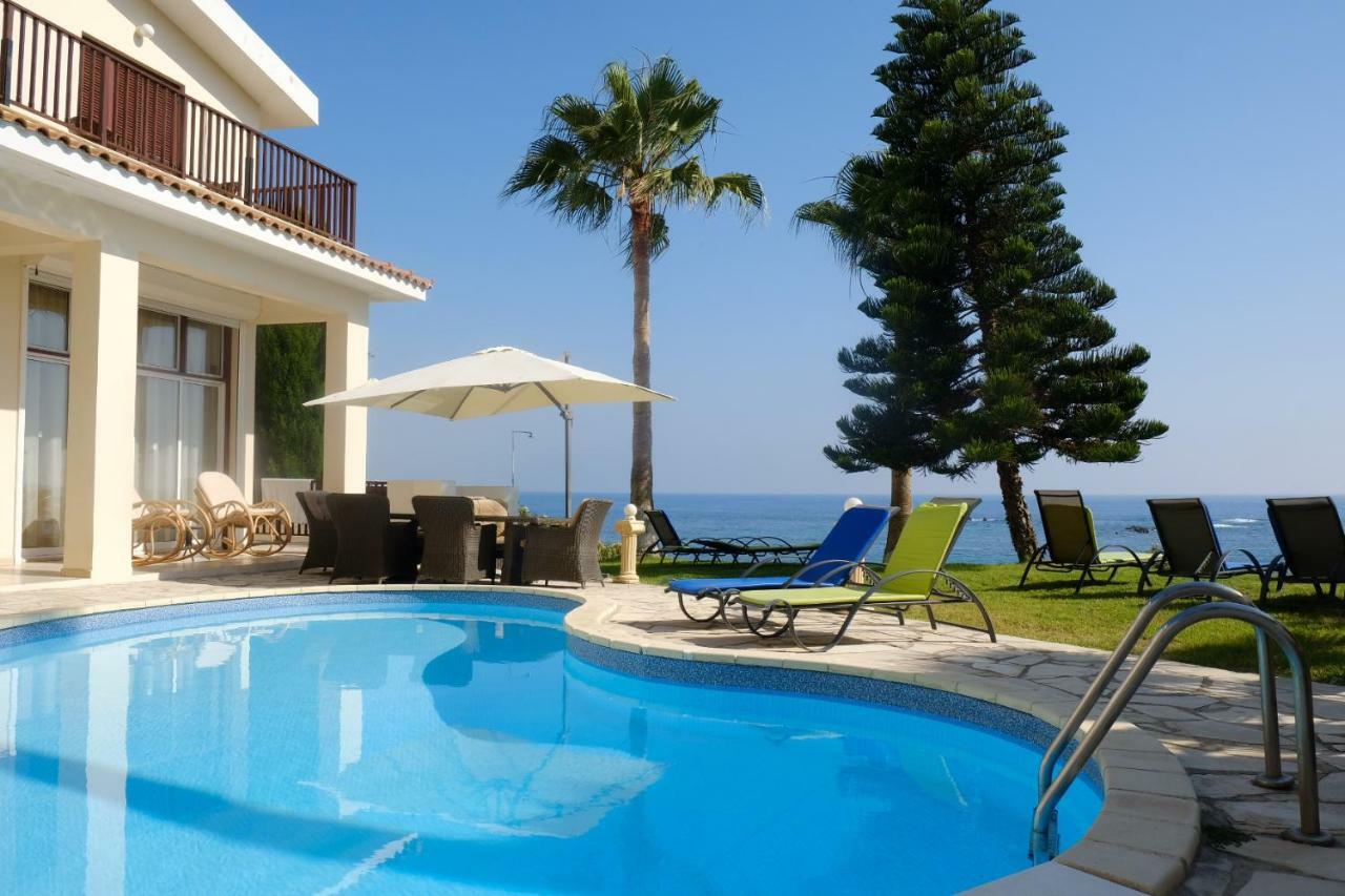 Villa On The First Line Peyia Dış mekan fotoğraf